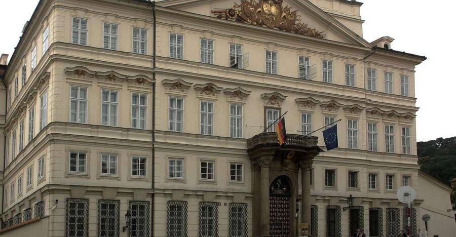 Prague: Highlights Walking Tour to the German embassy 1989 - Why Prague’s 1989 story begins in the city center
