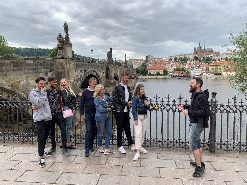 Prague: Historic Pubs Tour with Drinks - Old Town streets and the Astronomical Clock
