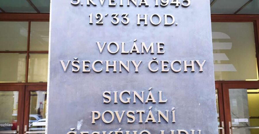 Prague: Historical Walking Tour with Focus on World War 2 - Beginning with the Czech side of World War II