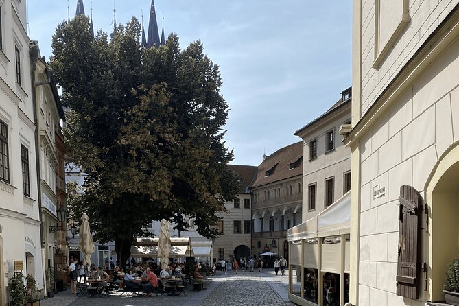 Prague in One Afternoon: Private Walking Tour with Marek - Twenty Minutes in Old Town Square