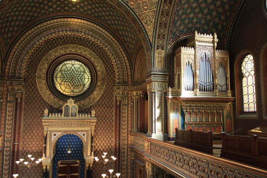 Prague: Jewish Quarter Premium Tour - The Old-New Synagogue, Prague’s oldest exterior stop