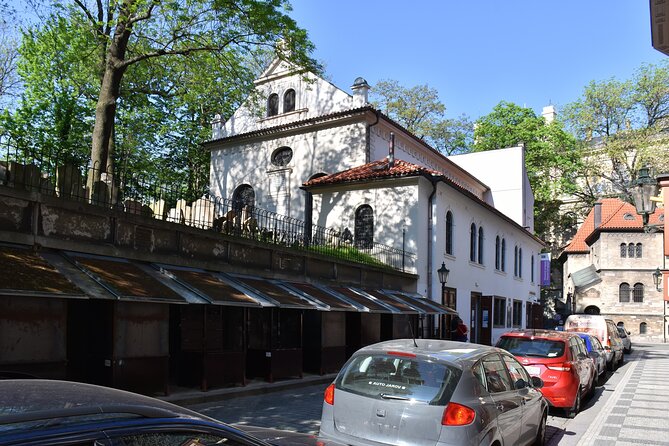 Prague: Jewish Quarter Walking Tour with Admission Tickets - The Old Jewish Cemetery and thousands of tombstones