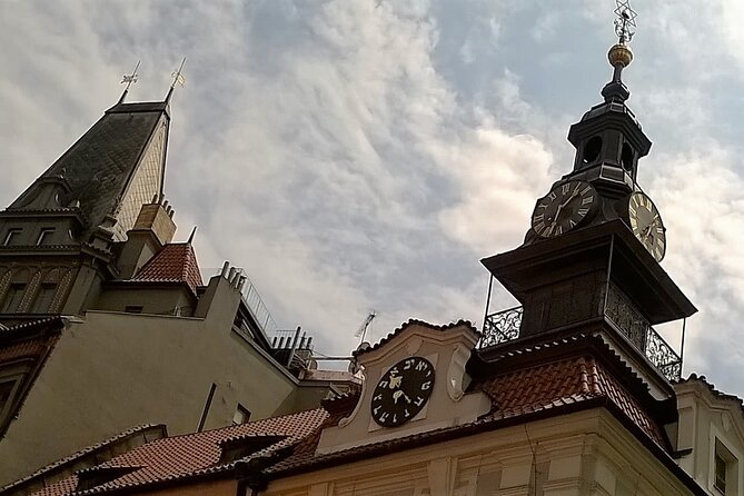 Prague: Jewish Quarter Walking Tour with Admission Tickets - The guides are the heart of the tour