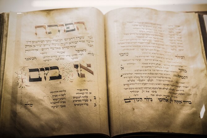 Prague: Jewish Quarter Walking Tour with Admission Tickets - Maisel Synagogue: the opening chapter