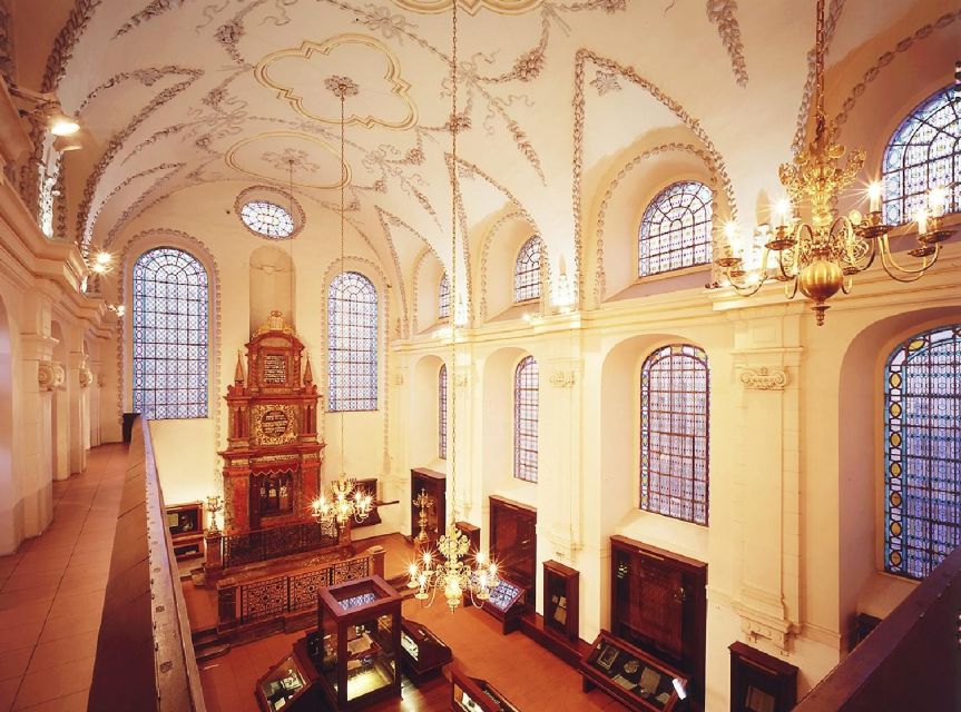 Prague: Jewish Town Walking Tour - Spanish Synagogue: a different visual mood