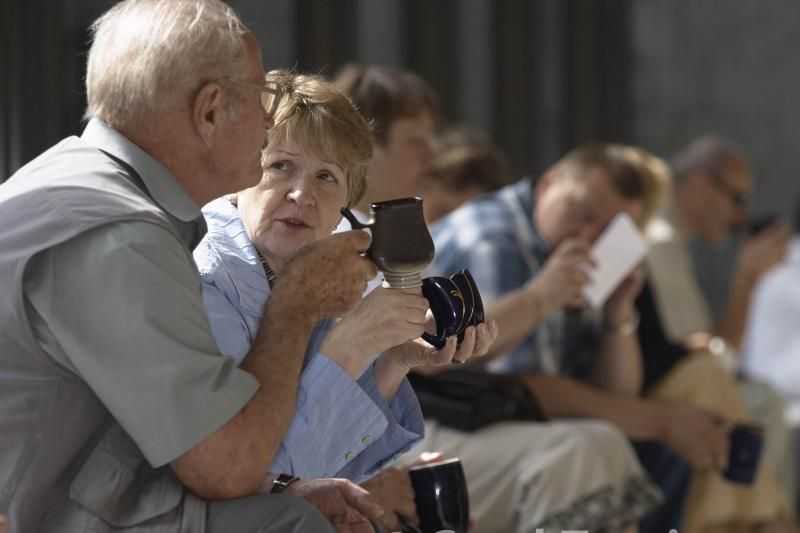 Prague: Karlovy Vary Tour with Lunch and Moser Museum Visit - Two hours to see Karlovy Vary your way