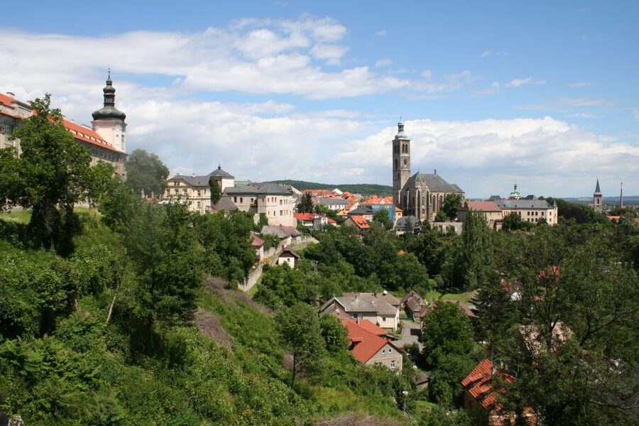 Prague: Kutná Hora, St Barbara's Cathedral and Bone Church - Sedlec Ossuary and its 40,000 bones