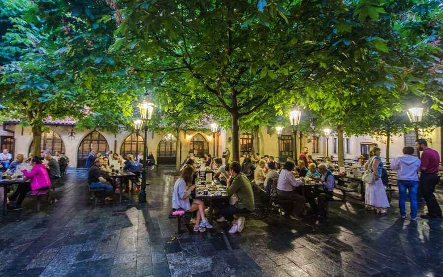 Prague: Legendary Beer Tour with Dinner - Who should book this three-hour experience