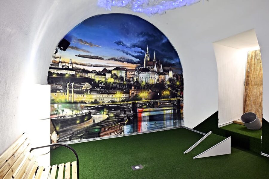 Prague: Mazemania Miniature Golf Experience - What makes Mazemania different from ordinary mini-golf