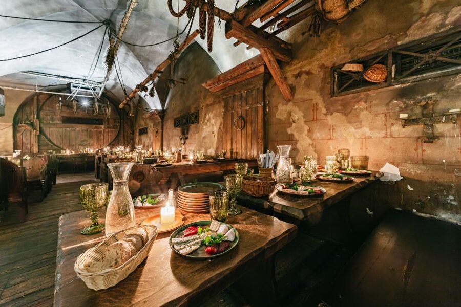 Prague: Medieval Dinner with Unlimited Drinks - Unlimited drinks and what that really means