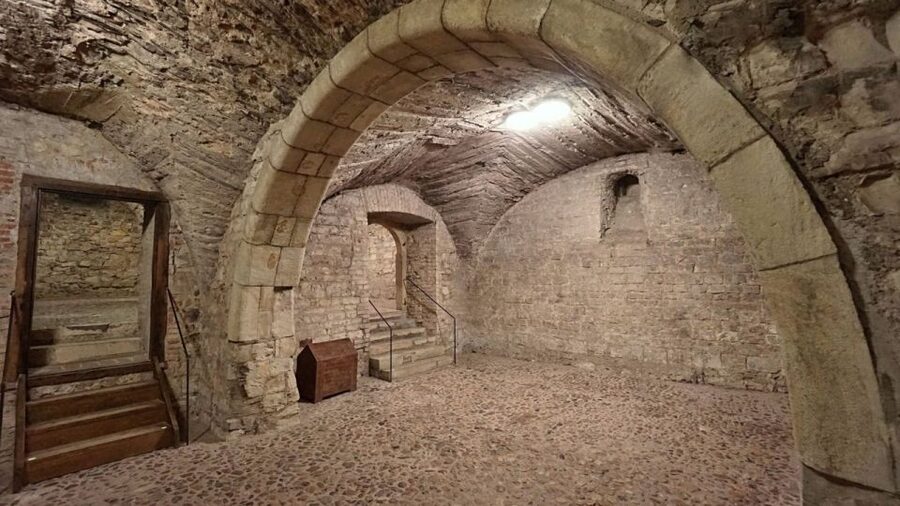 Prague: Medieval Underground Guided Tour - Key points before you book