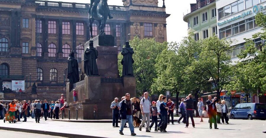 Prague: Old, New, and Jewish Towns Guided Walking Tour - What the Old Town portion can offer you