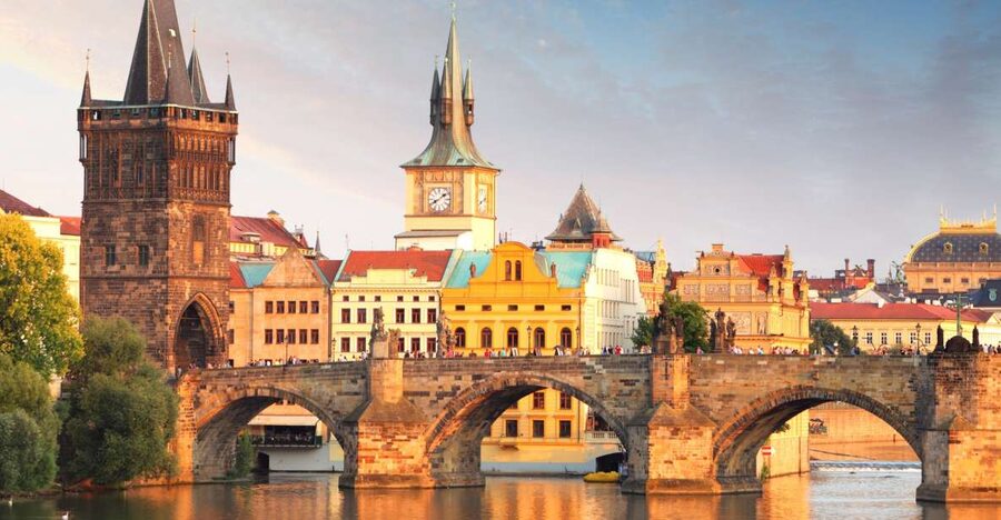 Prague: Old Town and Charles Bridge Tour - Key points to know before booking