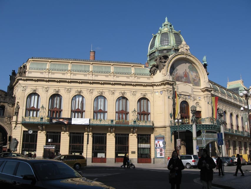 Prague: Old Town and Jewish Quarter Guided Walking Tour - Value at $22 per person