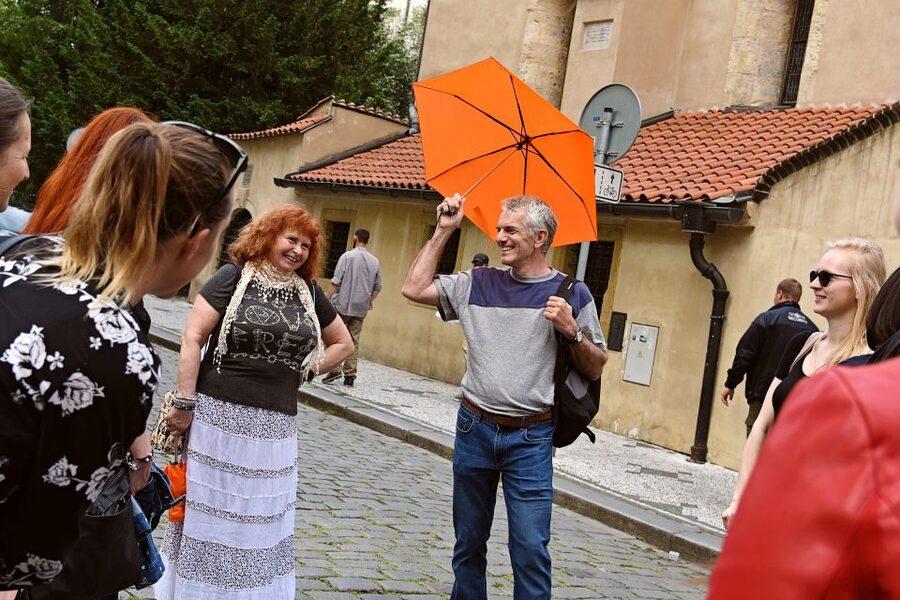 Prague: Old Town and Jewish Quarter Tour - Old Town Square and the Astronomical Clock