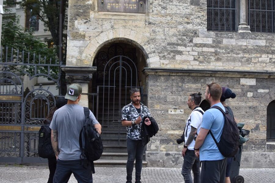 Prague: Old Town Highlights & Hidden Gems Guided Tour - Small groups, private options, and longer versions