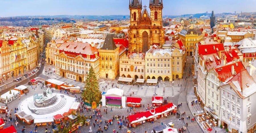 Prague: Old Town Highlights Private Guided Walking Tour - The two-hour route: Old Town icons and Charles Bridge