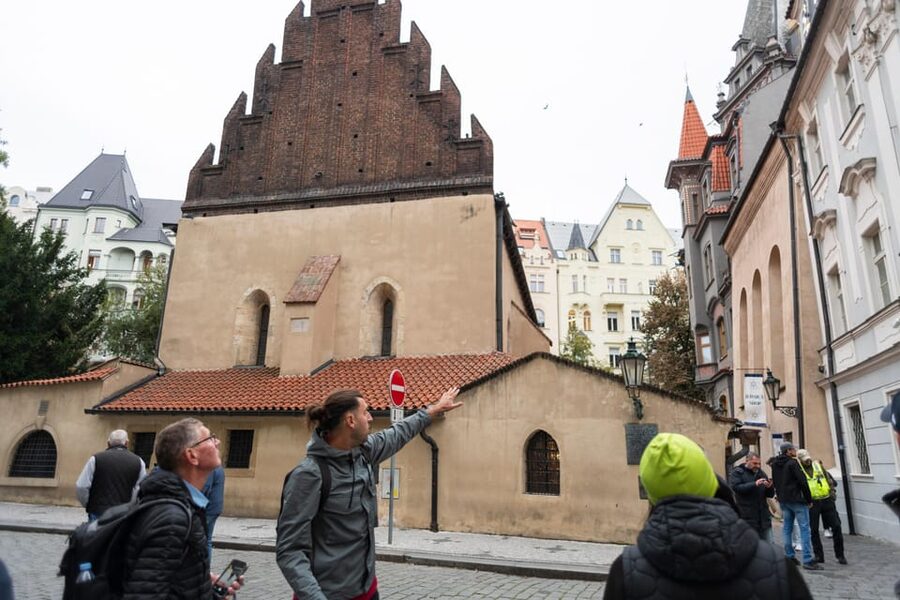 Prague: Old Town, Jewish Quarter & Astro Clock Walking Tour - Pace, group size, and physical demands