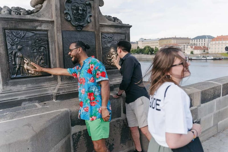 Prague: Old Town, Prague Castle & River Cruise Day Tour - Old Town, Josefov, and the Astronomical Clock