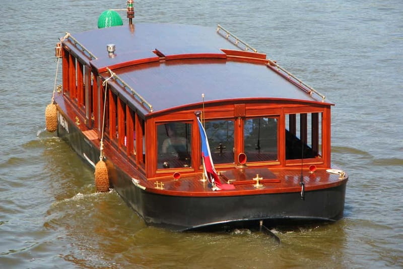 Prague: Old Town, Prague Castle & River Cruise Day Tour - Meeting near Charles Bridge in Mala Strana