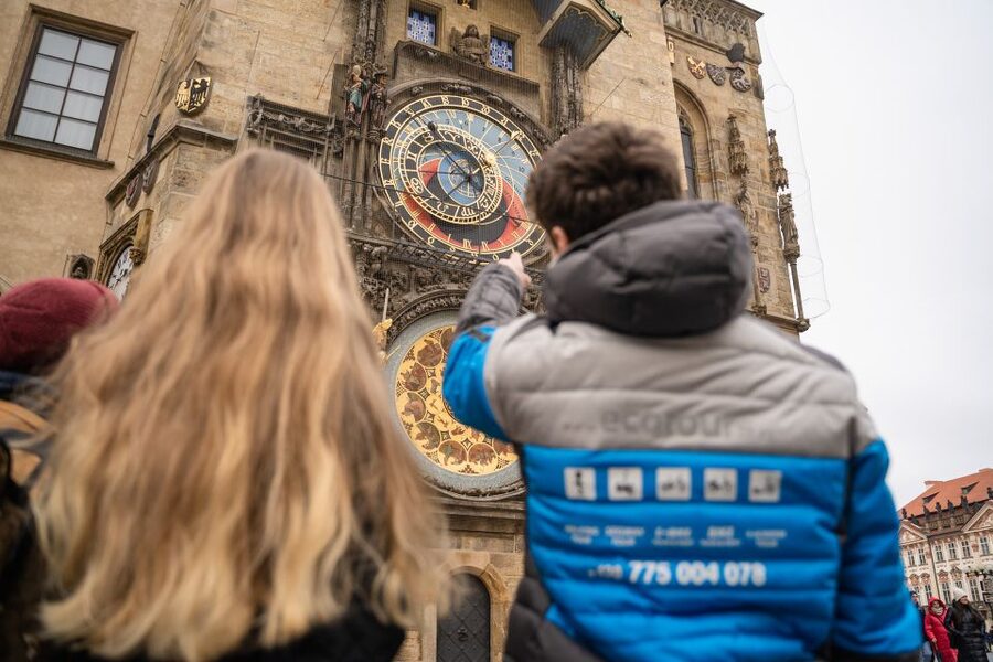 Prague: Old Town Private Walking Tour with Hotel Pickup - Key points at a glance