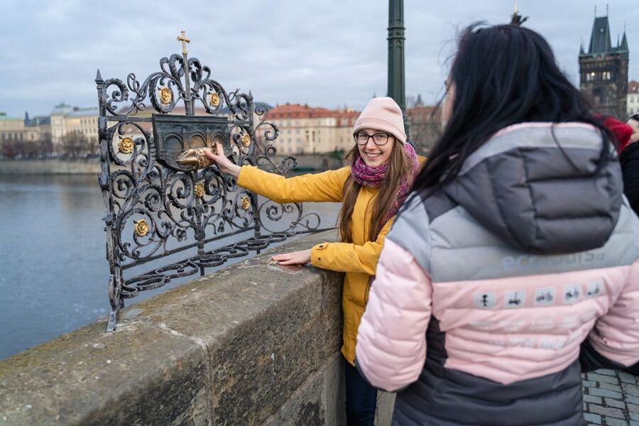 Prague: Old Town Private Walking Tour with Hotel Pickup - Why this private Prague walk works well