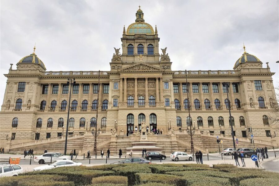 Prague: Old Town Tour & National Museum Skip-the-Line Ticket - Old Town: stories beyond the famous square