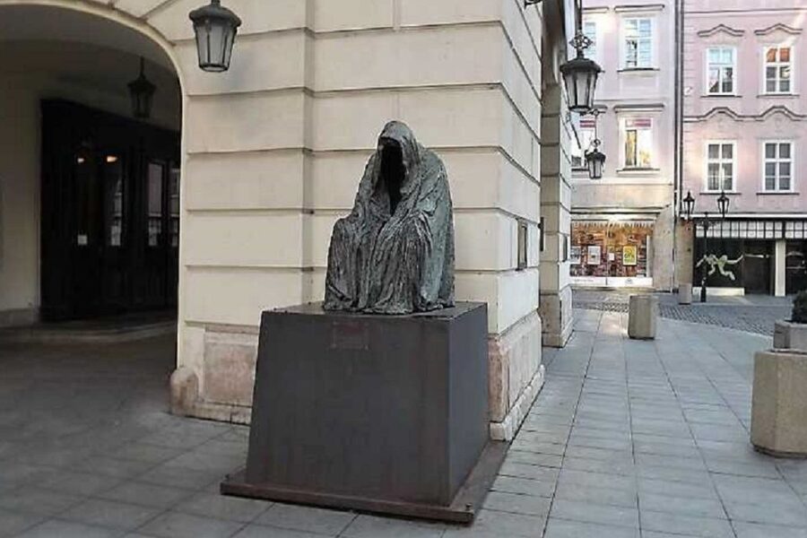 Prague: Old Town Tour & National Museum Skip-the-Line Ticket - Practical advice before you book