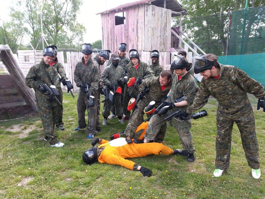 Prague: Paintballing Games - Getting ready with the instructor