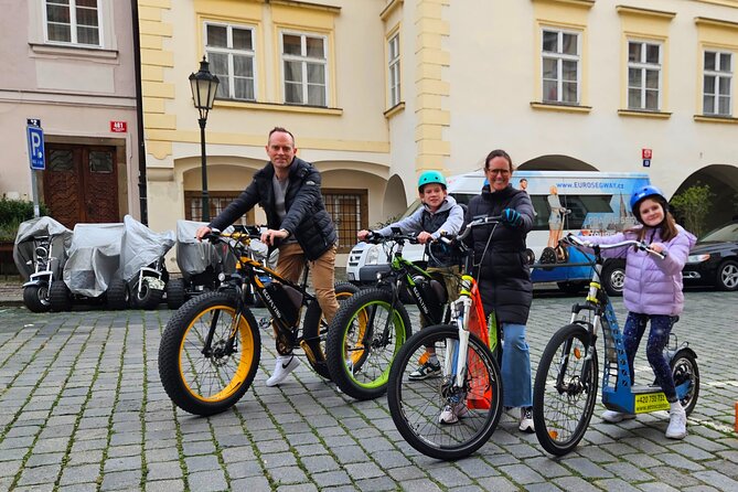 Prague Panoramic Views e-bike and e-Scooter guided Tour - Key points at a glance