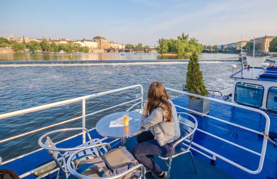 Prague: Panoramic Vltava River Cruise - Kampa Island and the return to Classic River