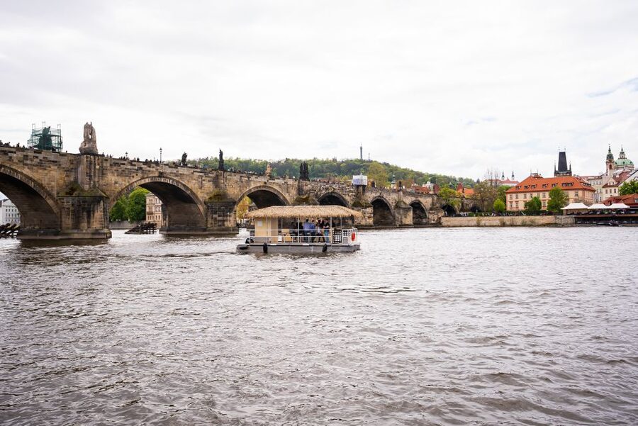 Prague: Party Tiki Boat Sightseeing Cruise with Drinks - Štvanice Island and the end of the cruise