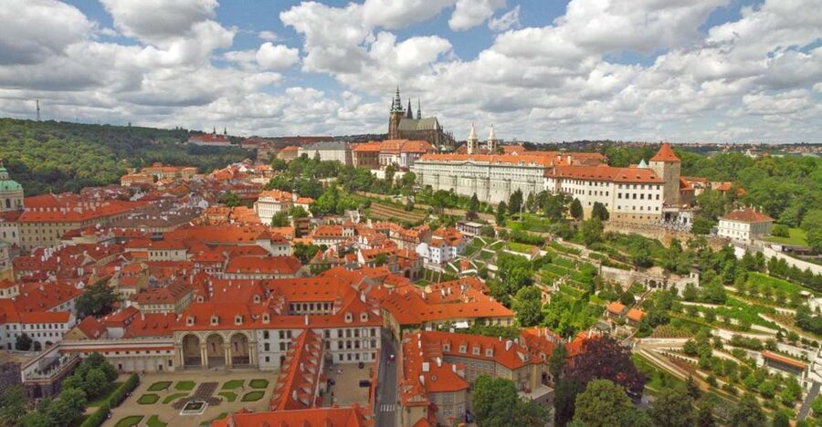 Prague: Prague Castle and Lobkowicz Palace Entry Tickets - Key points to know before you go