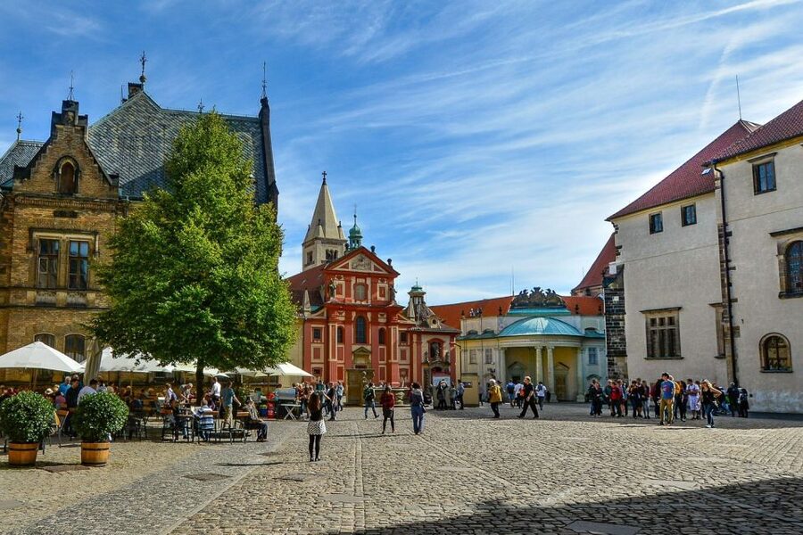 Prague: Prague Castle and Lobkowicz Palace Entry Tickets - Start at Lobkowicz Palace to collect your tickets