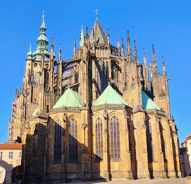 Prague: Prague Castle Private Walking Tour - Why Prague Castle works best as a guided walk