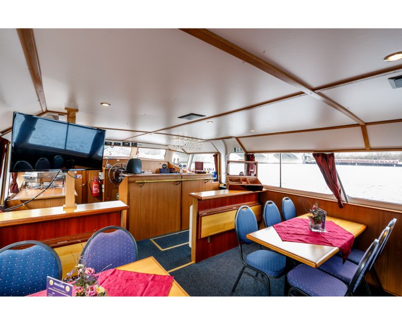 Prague: Private Beer Boat Cruise with Unlimited Beer - Is the group pricing good value?