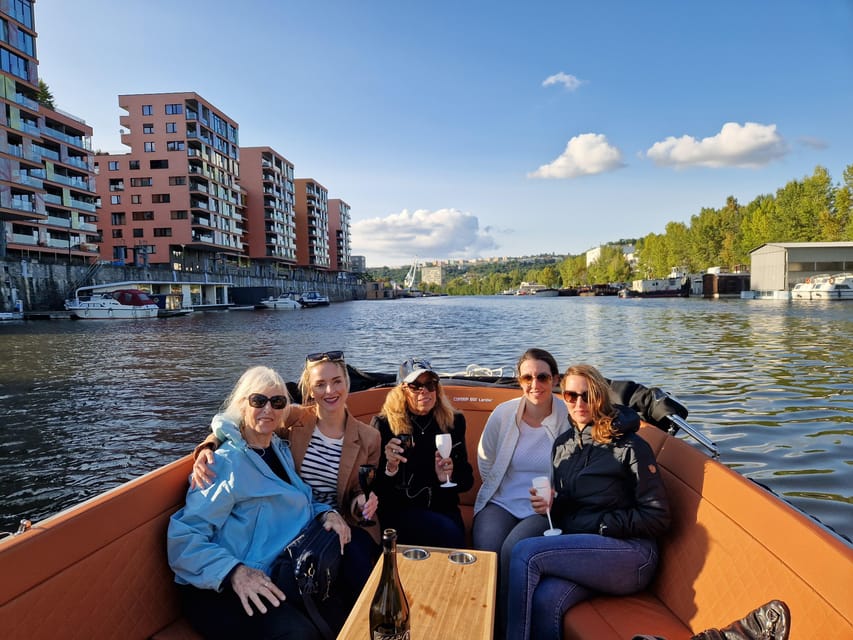 Prague Private Boat Tour - 2 Hours - A practical plan for your two hours