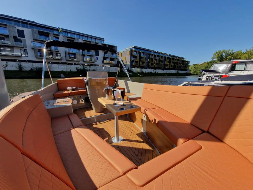 Prague Private Boat Tour - What the $179 price means