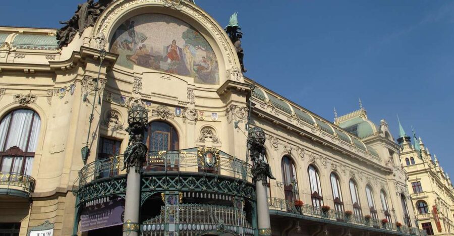 Prague: Private Cubism & Art Nouveau Walking Tour - Spotting Art Nouveau in Prague’s grand center