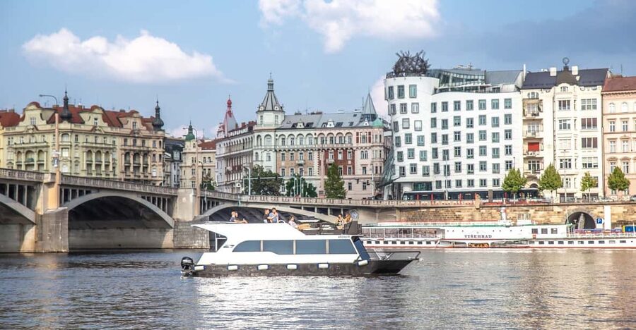 Prague: Private River Cruise with Unlimited Beer or Prosecco - Why the Vltava is a fine place to see Prague