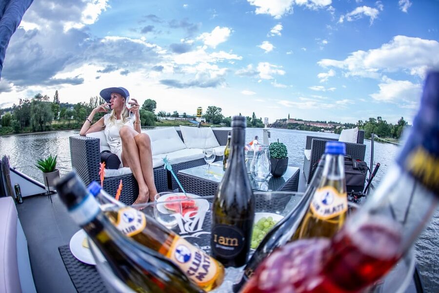 Prague: Private River Cruise with Unlimited Beer or Prosecco - Food, grilling, and extra packages