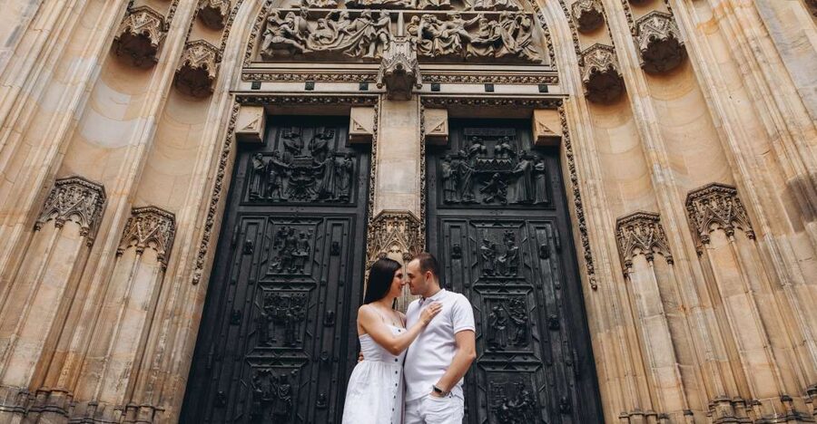 Prague: Professional Photoshoot at Prague Castle - Key points to know before you book