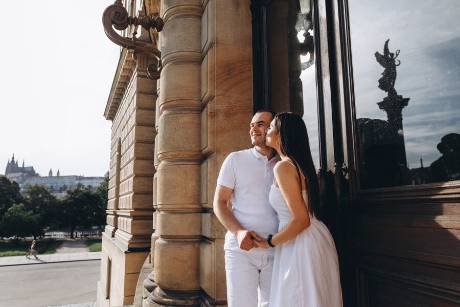 Prague: Professional Photoshoot at Prague Castle - What the $74 group price really offers