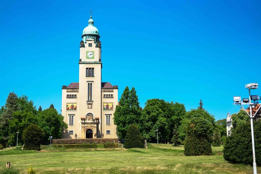 Prague: Psychiatric Hospital and Abandoned Cemetery Tour - From Medieval Rituals to Lobotomies