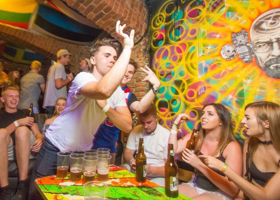 Prague: Pub Crawl with Open Bar and VIP Entry - Key points to know before booking