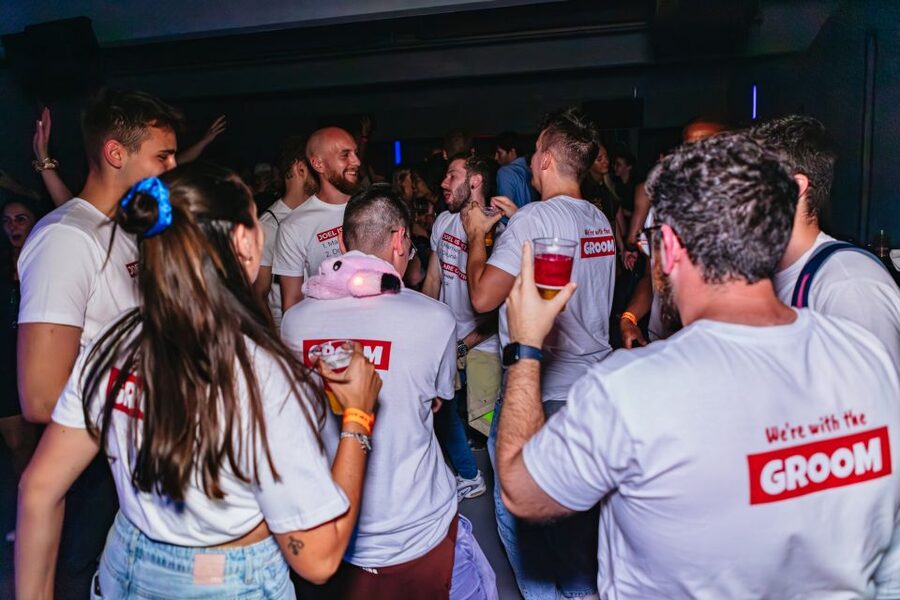 Prague: Pub Crawl with Unlimited Drinks & 5-floor Club Entry - Key points to know before booking
