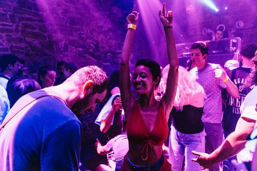 Prague: Pub Crawl with Unlimited Drinks & 5-floor Club Entry - The first bar: drinks, games, and the fast social start