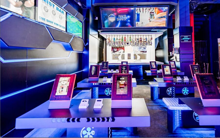 Prague: Robotic Bar Entry with a Drink Included - Who will enjoy this most
