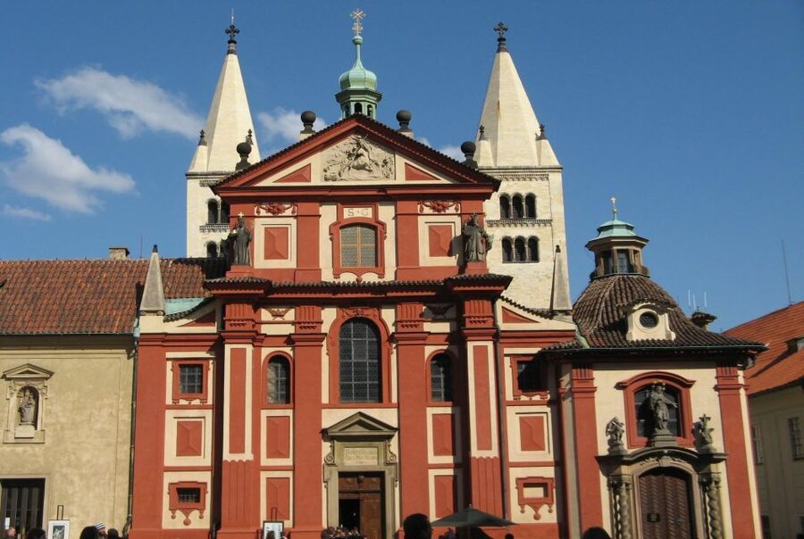 Prague Royal Castle, St Vitus, Golden Lane Tour with Tickets - Is $154 per person good value?