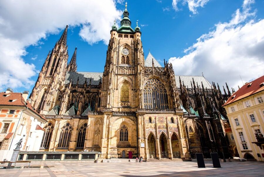 Prague Royal Castle, St Vitus, Golden Lane Tour with Tickets - Timing, walking, and access